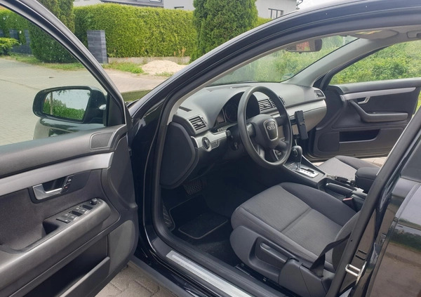 Audi A4 cena 17900 przebieg: 247000, rok produkcji 2005 z Świecie małe 301